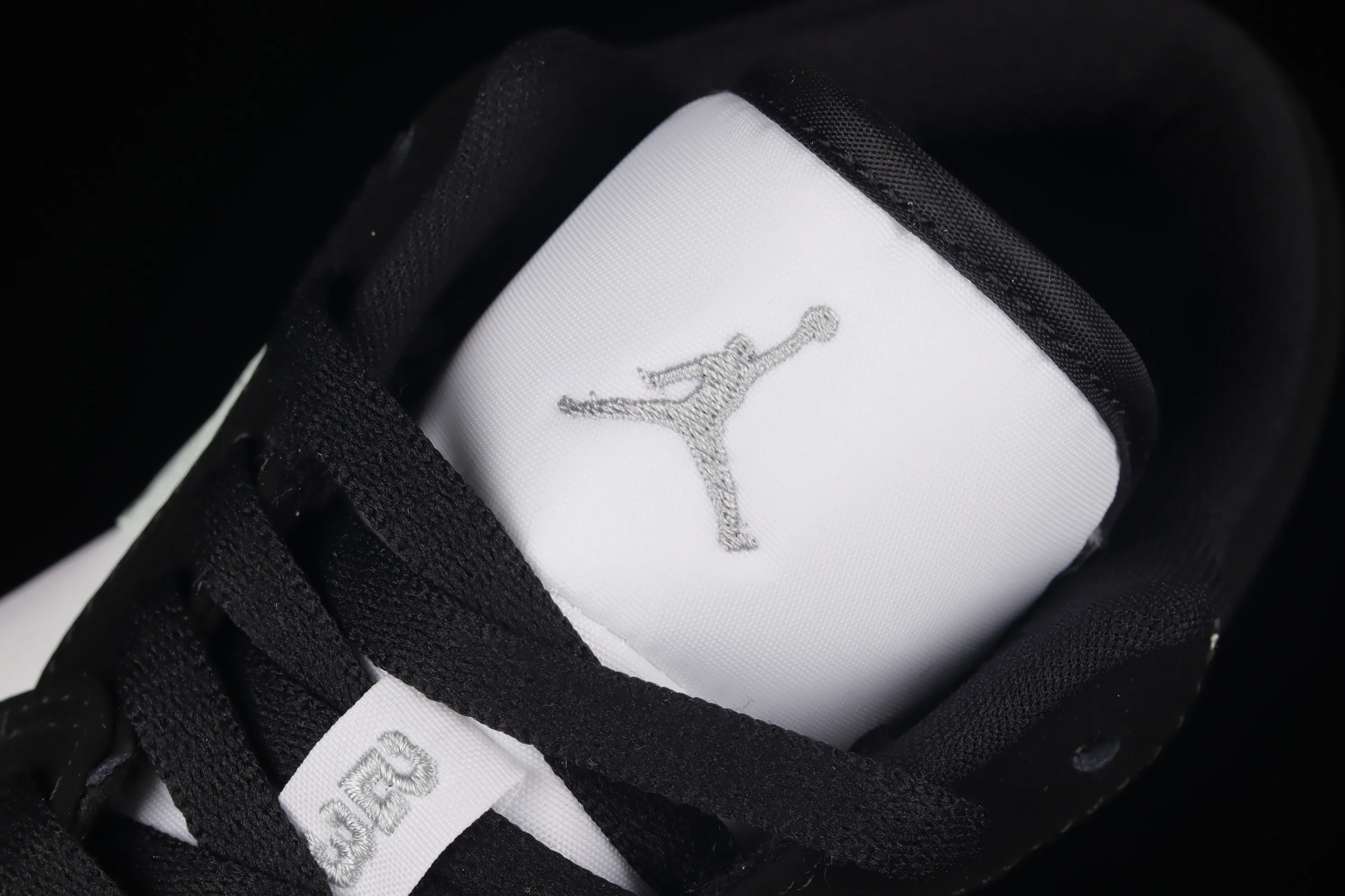All categories Air Jordan Jordan series basketball shoes Air Jordan 1 Low Z version Air Jordan 1 Low "New Emerald" AJ1 Joe 1 black and white gray 552780-018